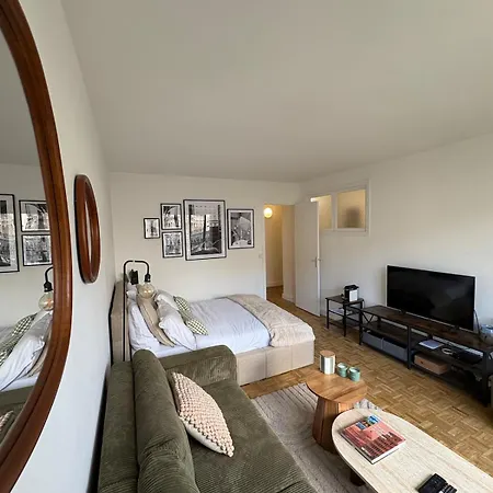 Typical Parisian With Balcony, Eiffel Tower Apartment Paris